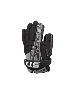 Expanded thumb coverage keeps goalies' hands safe from injury