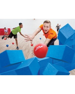 Build your wall fast and defend it before the other team knocks it down!